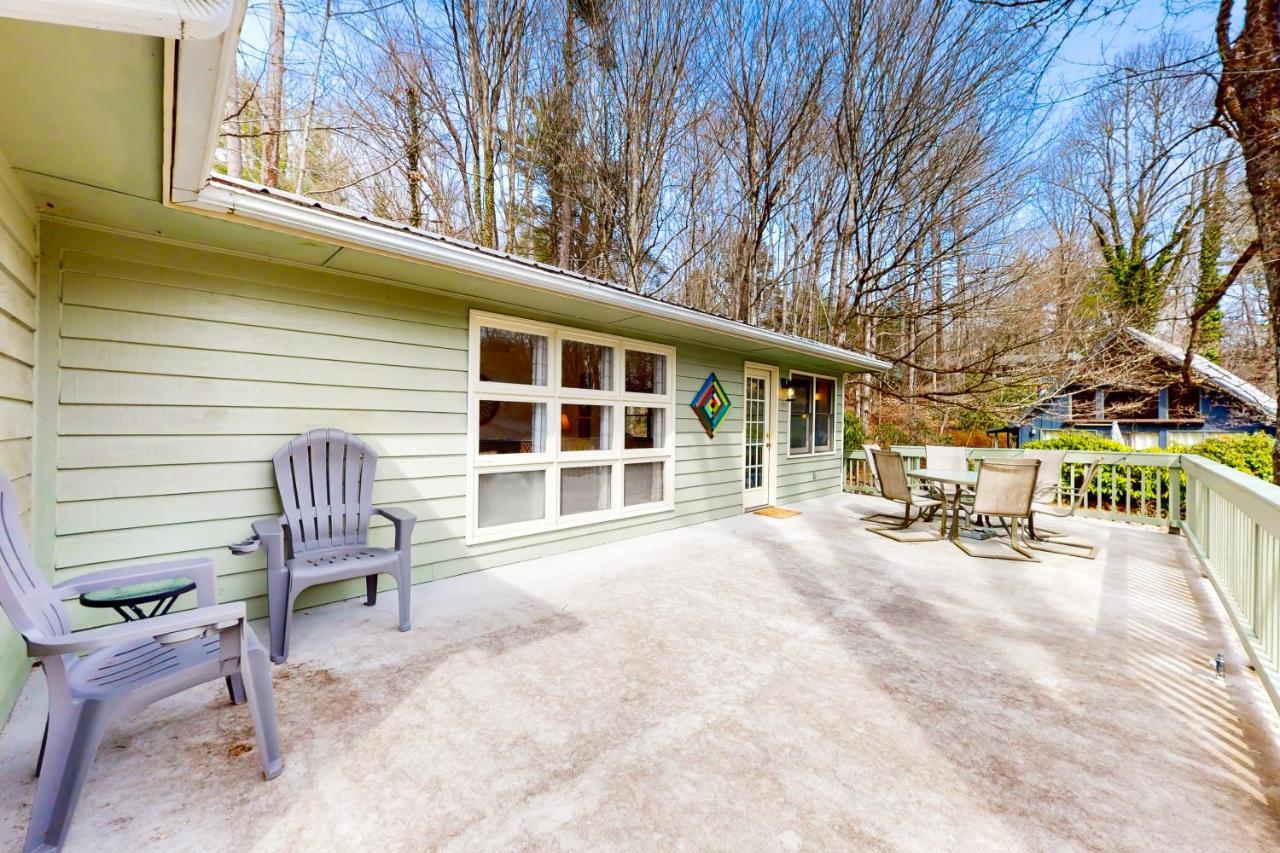Our Happy Place In Newland Exterior photo